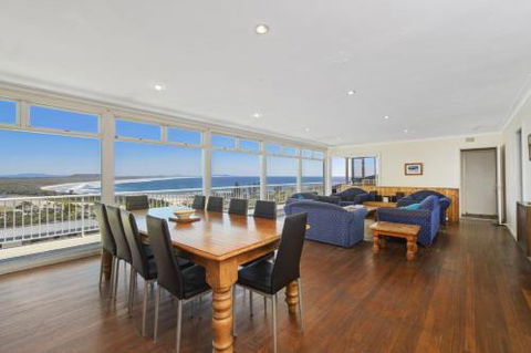 La Mer 19 Dulconghi Street - Holiday Jervis Bay 1