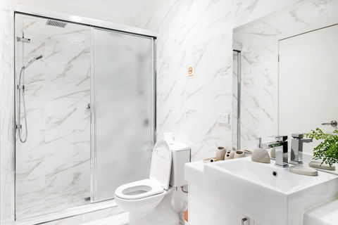 Woody Lifestyle One Bedroom Apartment - Holiday Jervis Bay 5