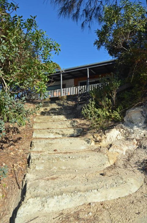CDC 625 Beach House Incl.rear 2BR Studio - Holiday Jervis Bay 2