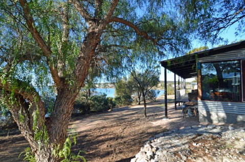 CDC 625 Beach House Incl.rear 2BR Studio - Holiday Jervis Bay 3