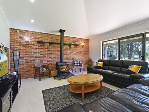 Just Listed Blaxlands Homestead The Very Best Location In The Valley Walk To Everything - Holiday Jervis Bay 0