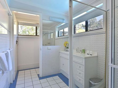 Just Listed Blaxlands Homestead The Very Best Location In The Valley Walk To Everything - Holiday Jervis Bay 2