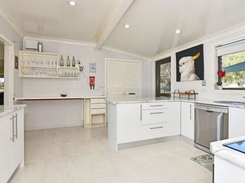 Just Listed Blaxlands Homestead The Very Best Location In The Valley Walk To Everything - Holiday Jervis Bay 1