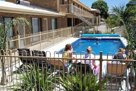 Allambi Holiday Apartments - Holiday Jervis Bay 6