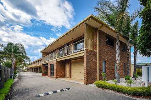 Allambi Holiday Apartments - Holiday Jervis Bay 1