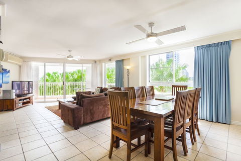 La Grande Apartments Broadbeach - Holiday Jervis Bay 1