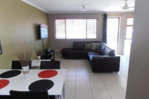 Beachside Court Holiday Apartments - Holiday Jervis Bay 3