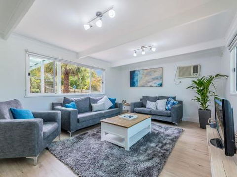 DRIFTAWAY ACROSS FROM SURF BEACH - Holiday Jervis Bay 6
