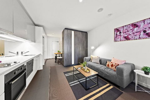 A Stylish & Comfy CBD Studio Near Southern Cross - Holiday Jervis Bay 5