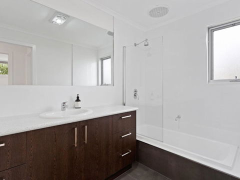 NORMANBY Coastal FREE WIFI & NETFLIX - Holiday Jervis Bay 6