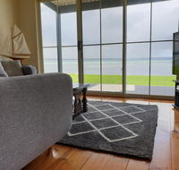 Blue Seas - Holiday Jervis Bay