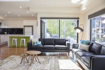 Boutique Stays Palmerston South Melbourne - Holiday Jervis Bay 4