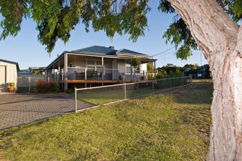 Port Lincoln Holiday Houses - Holiday Jervis Bay 5
