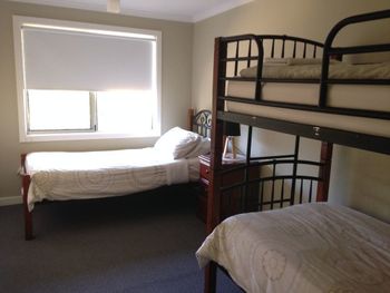 Port Lincoln Holiday Houses - Holiday Jervis Bay 2