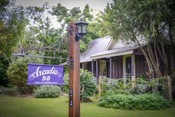 Arcadia Bed & Breakfast & Cottages - Holiday Jervis Bay 0
