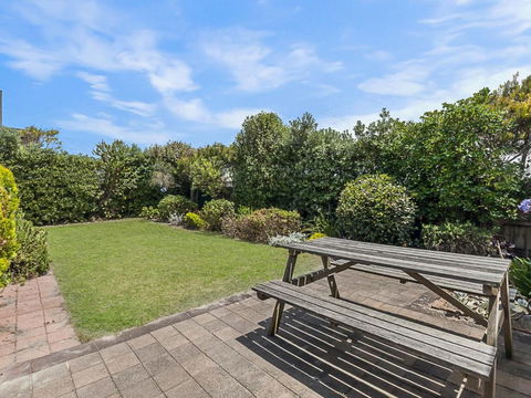 Swimmers Rest - Uninterrupted Panoramic Ocean Views - 1 Bedroom - Holiday Jervis Bay 6