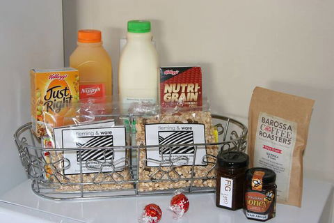 Under The Vines - Holiday Jervis Bay 6