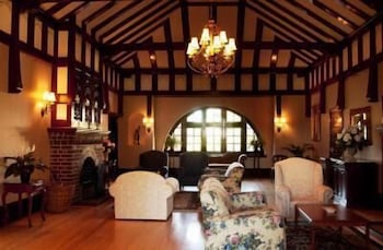 Petersons Armidale Winery & Guesthouse - Holiday Jervis Bay 4