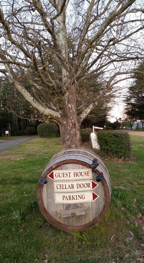 Petersons Armidale Winery & Guesthouse - Holiday Jervis Bay 1