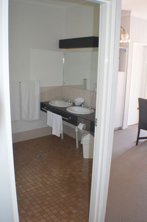 Deer Park Motor Inn - Holiday Jervis Bay 5