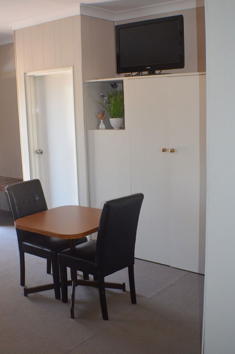 Deer Park Motor Inn - Holiday Jervis Bay 4