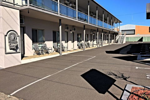 New England Motor Inn - Holiday Jervis Bay 1