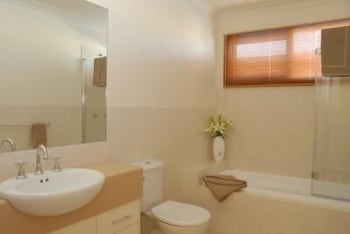 The Lakes Apartments - Holiday Jervis Bay 3