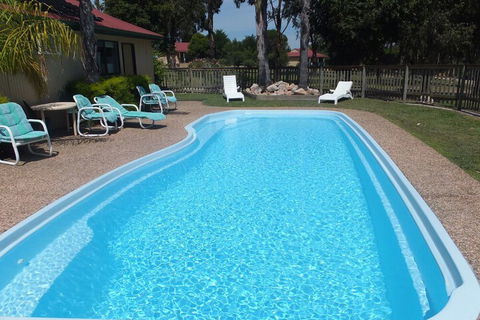 Lakes Entrance Country Cottages - Holiday Jervis Bay 3