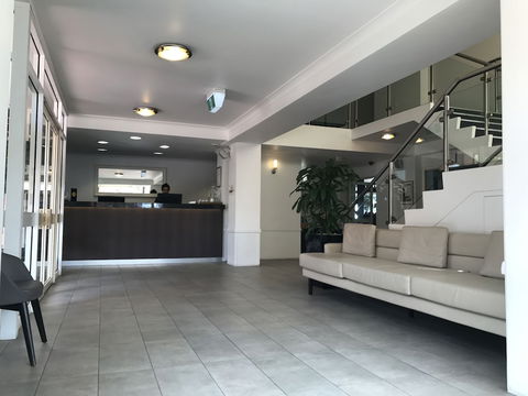 CKS Sydney Airport Hotel - Holiday Jervis Bay 2