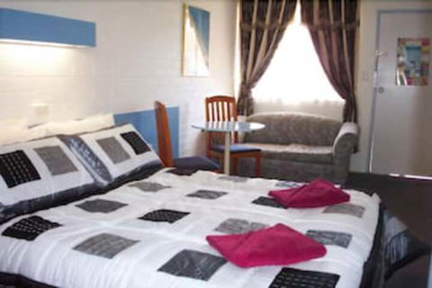 Colonial Inn Tamworth - Holiday Jervis Bay 2