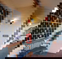 McNevin's Warwick Motel - Holiday Jervis Bay