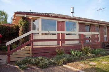 Yarra Glen Racecourse Apartments - Holiday Jervis Bay 0