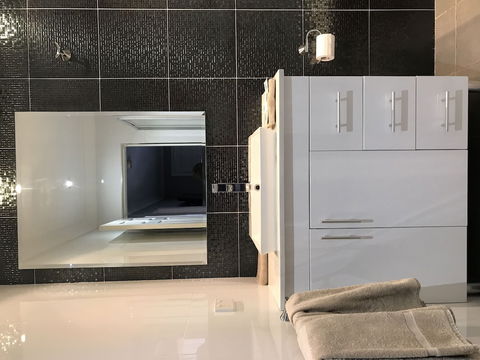 Cattleman's Country Motor Inn & Serviced Apartments - Holiday Jervis Bay 5