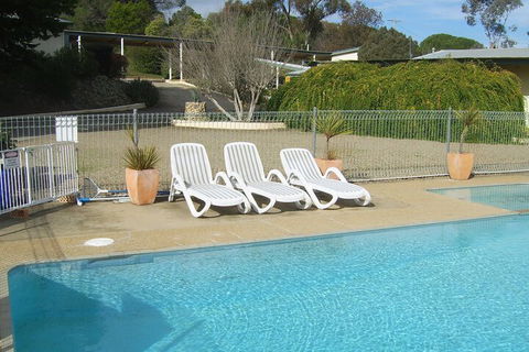 Golden Chain Garden Motor Inn - Holiday Jervis Bay 7