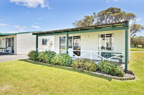 Acclaim Rose Gardens Beachside Holiday Park - Holiday Jervis Bay 1