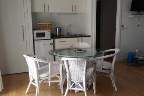 Seaside Spa Retreat - Holiday Jervis Bay 2