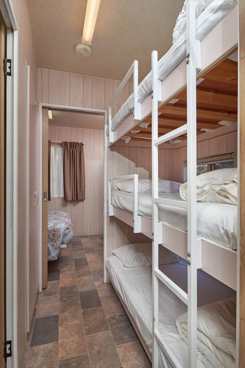 Gundagai Cabins & Tourist Park - Holiday Jervis Bay 1