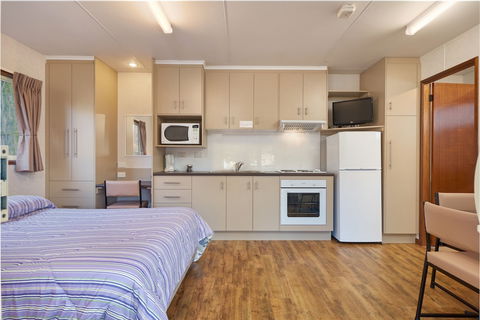 Gundagai Cabins & Tourist Park - Holiday Jervis Bay 4