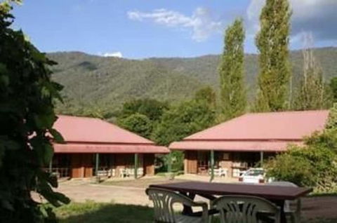 Harrietville Snowline Hotel - Holiday Jervis Bay 1