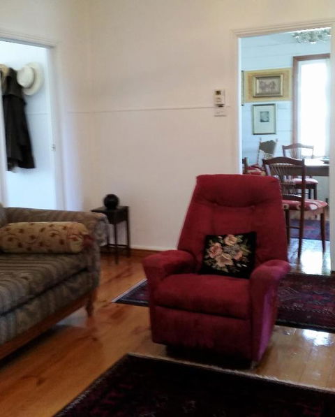 C & As Cottage - Holiday Jervis Bay 1