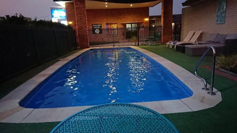 Adelong Motel - Holiday Jervis Bay 2