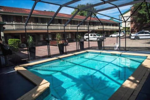 Garden City Motor Inn Mt Gravatt - Holiday Jervis Bay 1