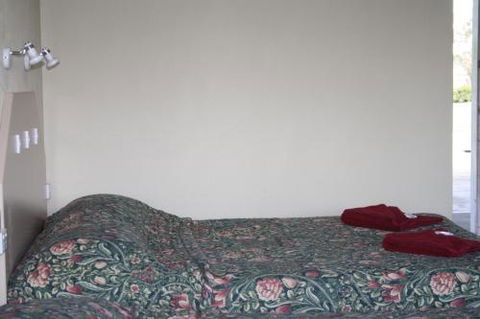 Tenterfield Motor Inn - Holiday Jervis Bay 4