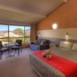Tenterfield Motor Inn - Holiday Jervis Bay 0