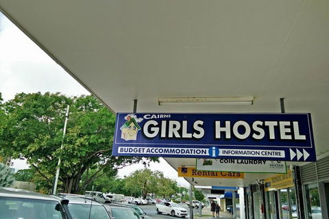 Cairns Girls Hostel - Holiday Jervis Bay 1