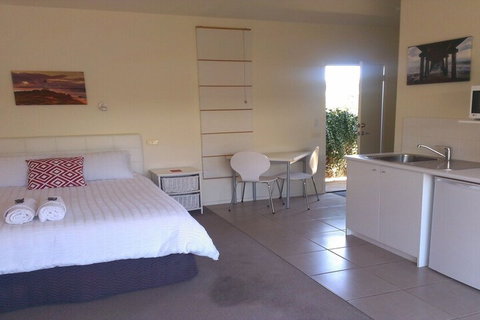 Springtide Studio Apartments - Holiday Jervis Bay 7