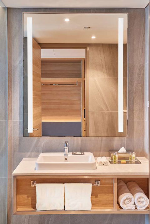 DoubleTree By Hilton Perth Waterfront - Holiday Jervis Bay 9