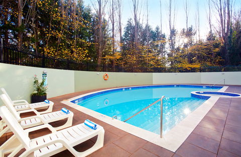 Crowne Plaza Canberra - Holiday Jervis Bay 7