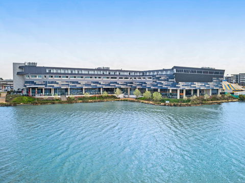 Mercure Melbourne Caroline Springs - Holiday Jervis Bay 0