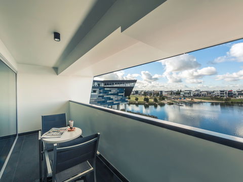 Mercure Melbourne Caroline Springs - Holiday Jervis Bay 5